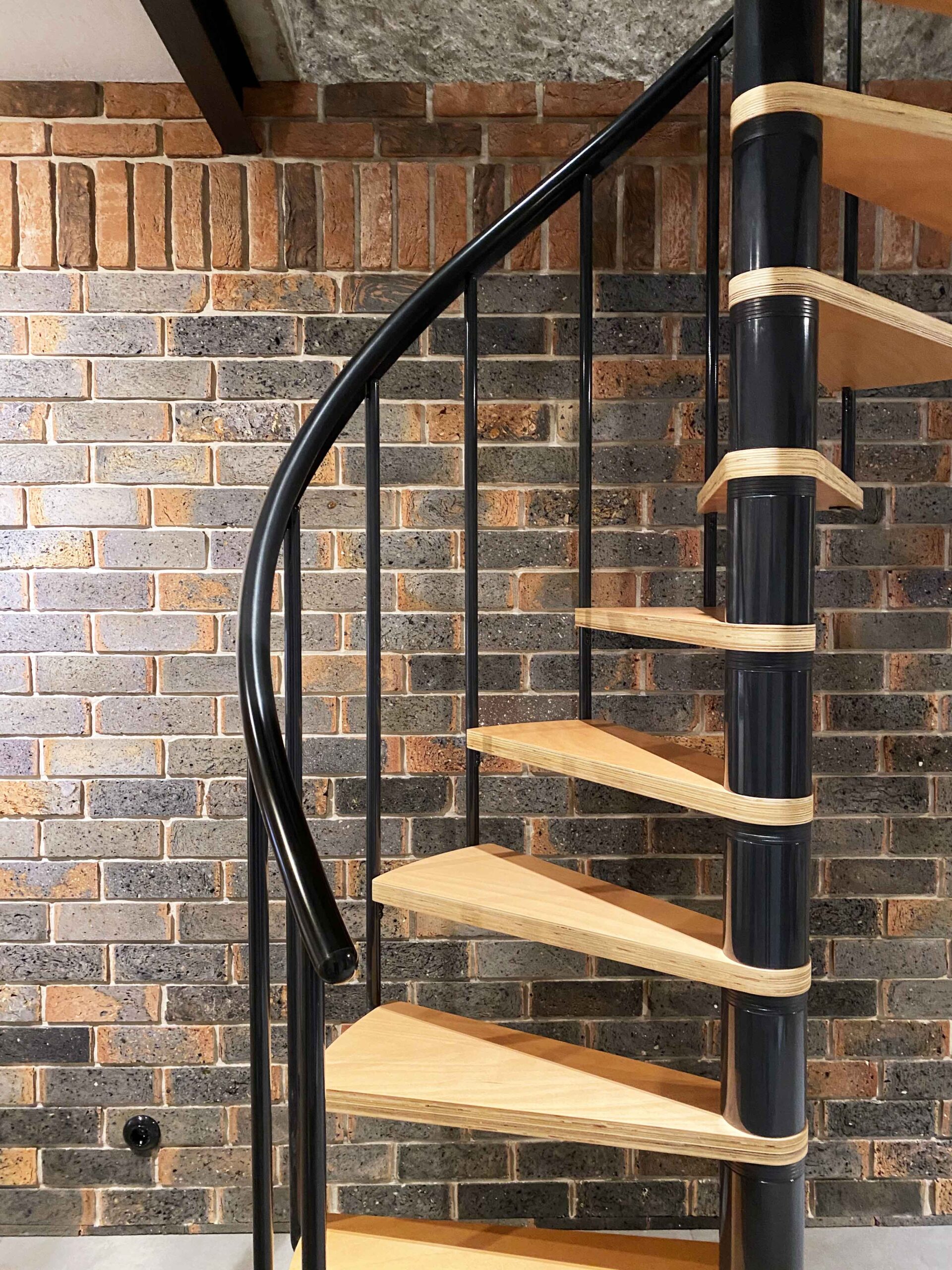 CALGARY Spiral Staircase Anthracite/Beech 120cm